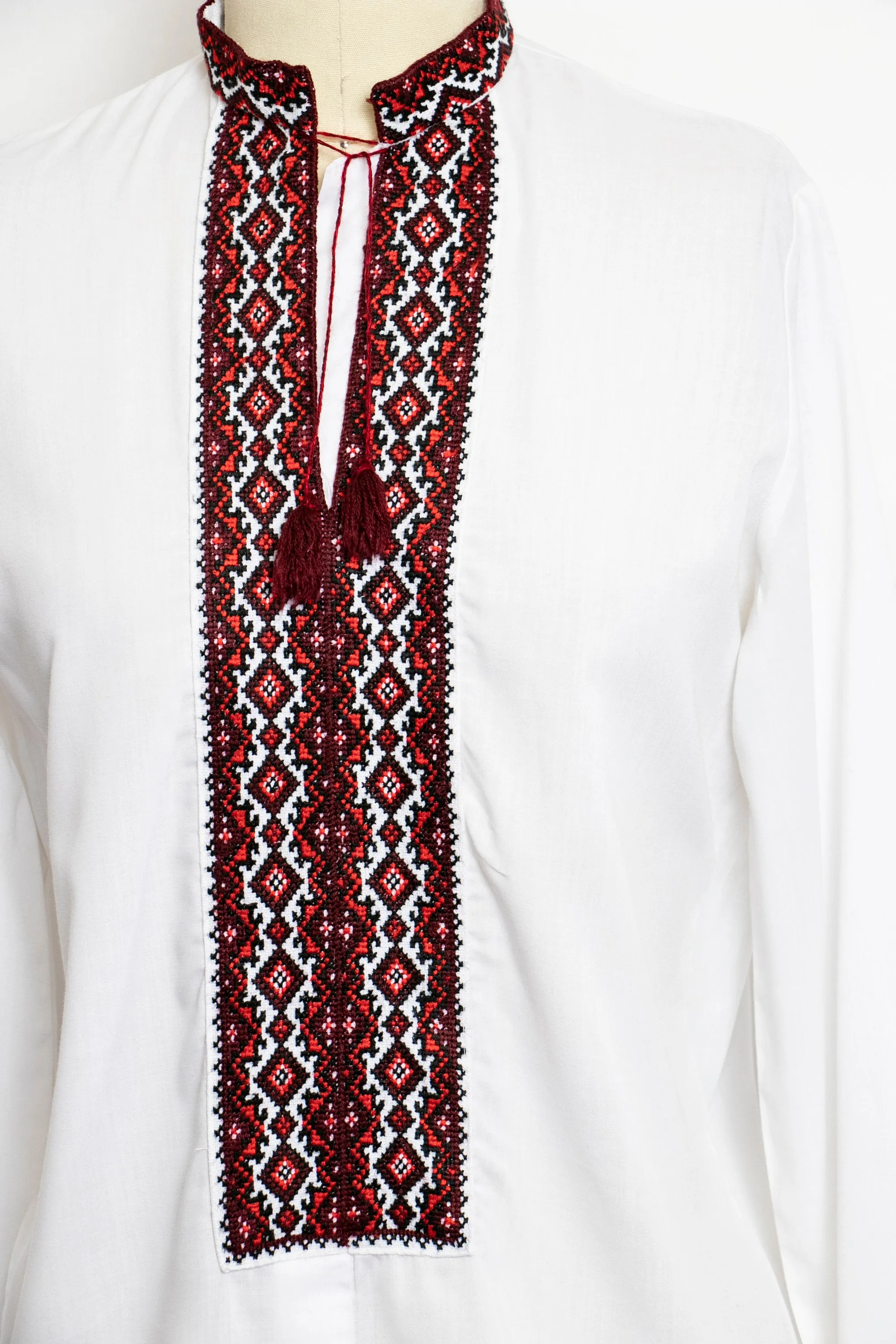 1970s Blouse Embroidered Ivory Boho Top 70s Small